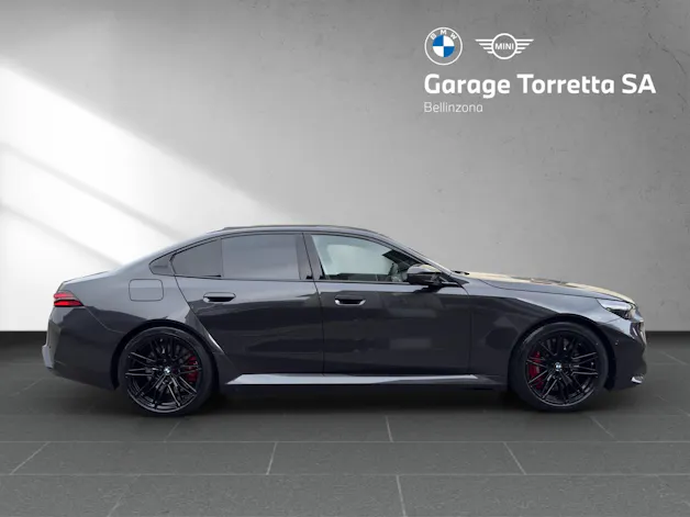 BMW M5 xDrive