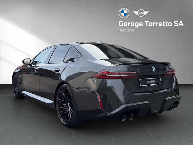 BMW M5 xDrive