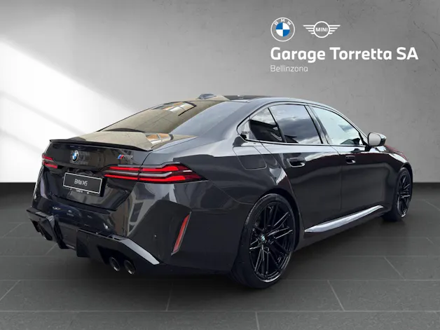 BMW M5 xDrive