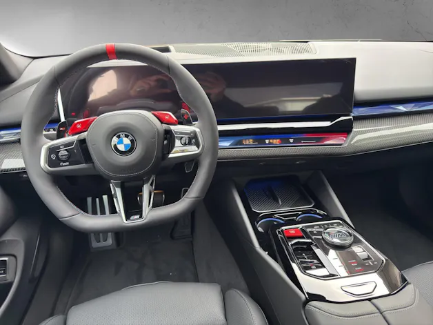 BMW M5 xDrive