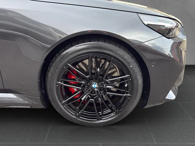 BMW M5 xDrive