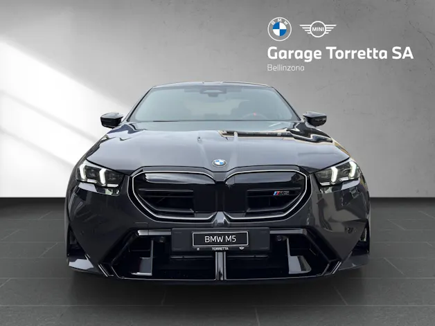 BMW M5 xDrive
