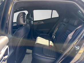 https://vehicle.imgix.net/4254385/48afe136-031c-4cc8-b539-d92971b0a33e.jpg