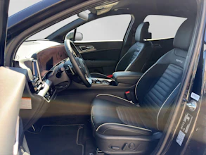 https://vehicle.imgix.net/4254385/aa2e06d7-1dc3-447c-937e-fc55eef14302.jpg