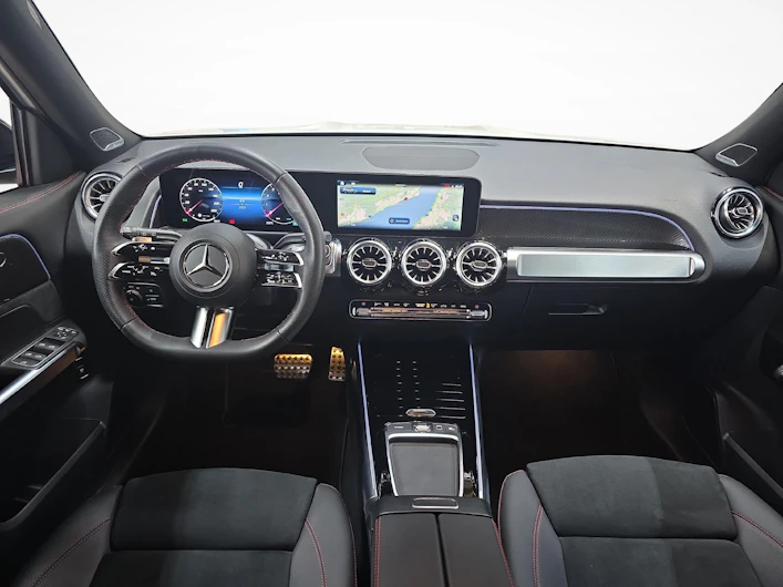 Fahrzeugbild MERCEDES-BENZ GLB 220