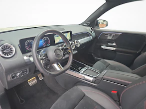 https://vehicle.imgix.net/4254406/ae8e8915-7024-4fba-b6f3-947a74586aee.jpg