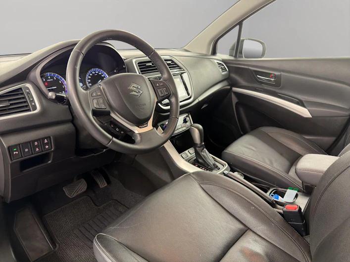 immagine del veicolo SUZUKI SX4