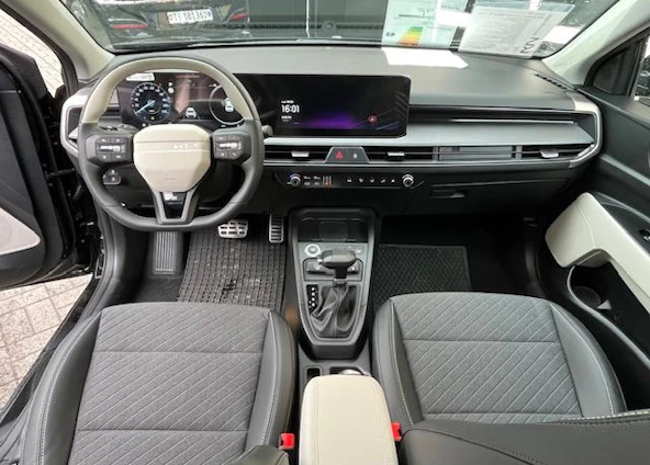 image du véhicule 10 image du véhicule 10