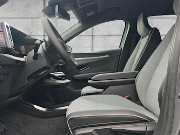 MITSUBISHI ECLIPSE CROSS 9