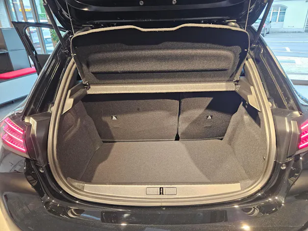 Peugeot 208 1.2 Hybrid 145 GT