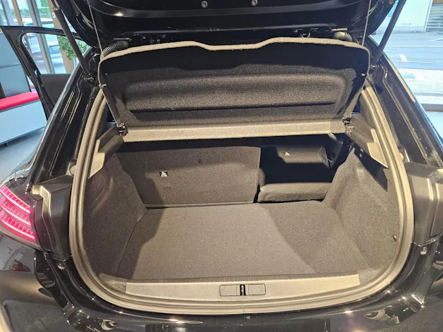 Peugeot 208 1.2 Hybrid 145 GT