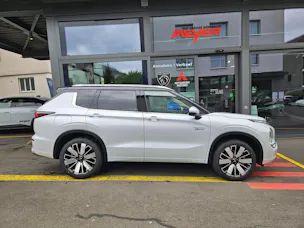 Mitsubishi Outlander 2.4 PHEV Instyle 4x4