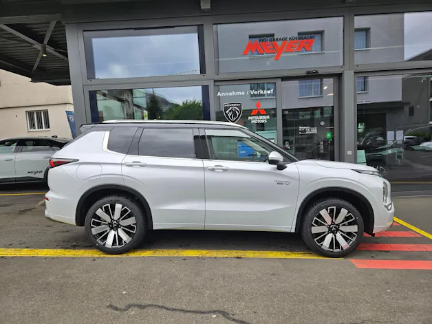 Mitsubishi Outlander 2.4 PHEV Instyle 4x4