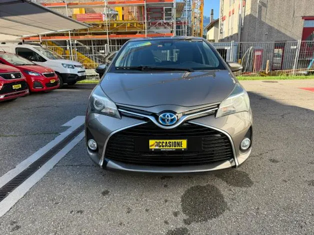 Toyota Yaris 1.5 VVT-i HSD Trend
