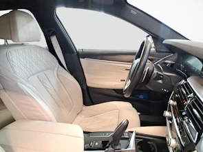 Fahrzeugbild BMW 540i xDrive SAG Touring
