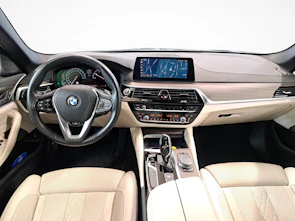 Fahrzeugbild BMW 540i xDrive SAG Touring