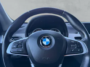 BMW X1 18i sDrive X-line (CH)