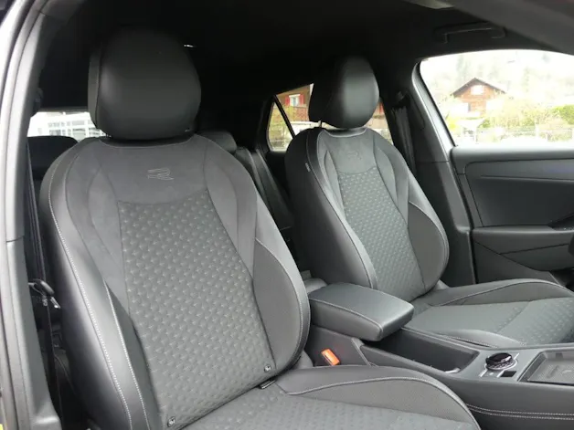 VW T-Roc 1.5 eTSI mHEV R-Line DSG