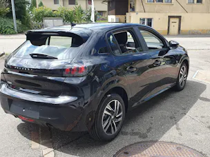 Peugeot 208 MHEV Allure Premium Helvetia (432)