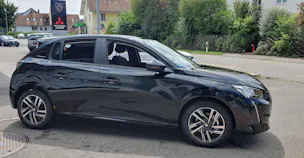 Peugeot 208 MHEV Allure Premium Helvetia (432)