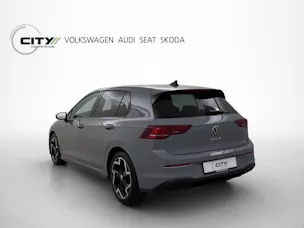 VW Golf 8 1.5 eTSI R-Line DSG
