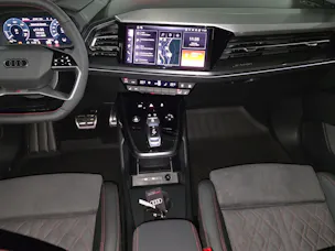 Audi Q4 e-tron 45 Edition Swiss Ski quattro