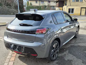 Peugeot 208 1.2 MHEV Allure Helvetia (443)