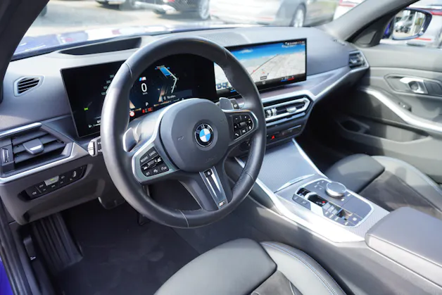 BMW 320d xDrive 48V Touring Steptronic M Sport