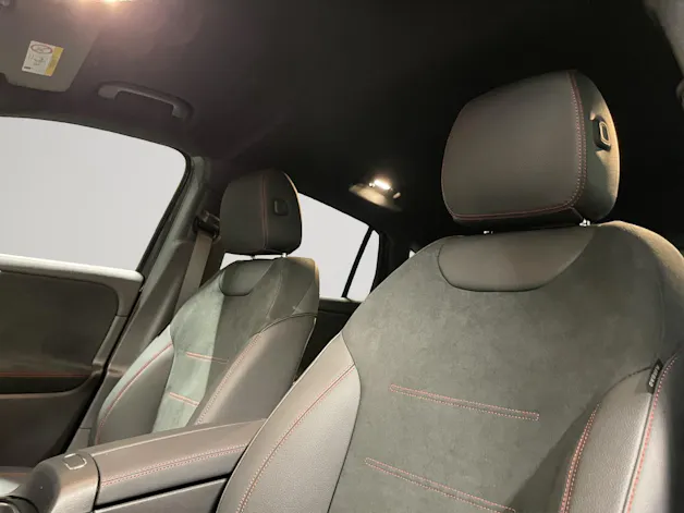Mercedes-Benz GLA 220 4Matic 8G-DCT