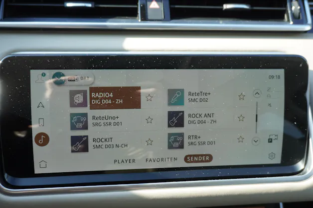 Land Rover Range Rover Velar D 300 I6 MHEV S Automatic