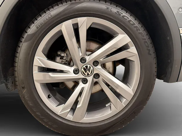 VW Tiguan Allspace 2.0 TSI R-Line DSG 4Motion