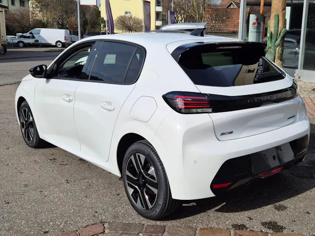 Peugeot 208 1.2 MHEV Allure Helvetia (442)
