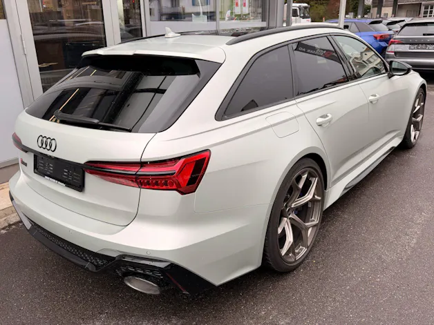 Audi RS6 AVANT 4.0 TFSI QUATTRO PERFORMANCE *** UNIKAT IN WEISS MATT & KERAMIK BREMSEN ***