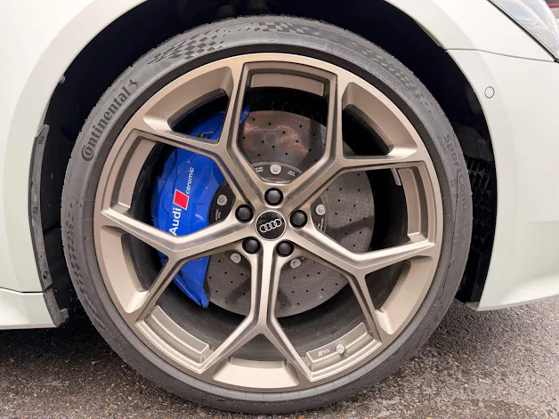 Audi RS6 AVANT 4.0 TFSI QUATTRO PERFORMANCE *** UNIKAT IN WEISS MATT & KERAMIK BREMSEN ***