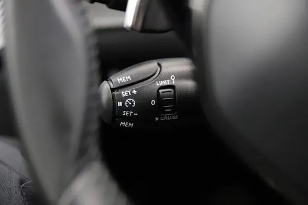 Peugeot 208 1.2 MHEV 110 Style