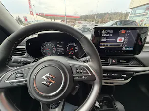 Suzuki Swift 1.2 Sakura Top Hybrid CVT