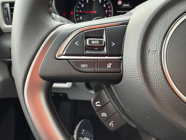 Suzuki Swift 1.2 Sakura Top Hybrid CVT