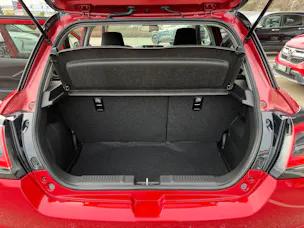 Suzuki Swift 1.2 Sakura Top Hybrid CVT