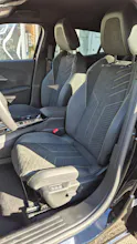 Peugeot 2008 1.2 MHEV Allure Helvetia (418)