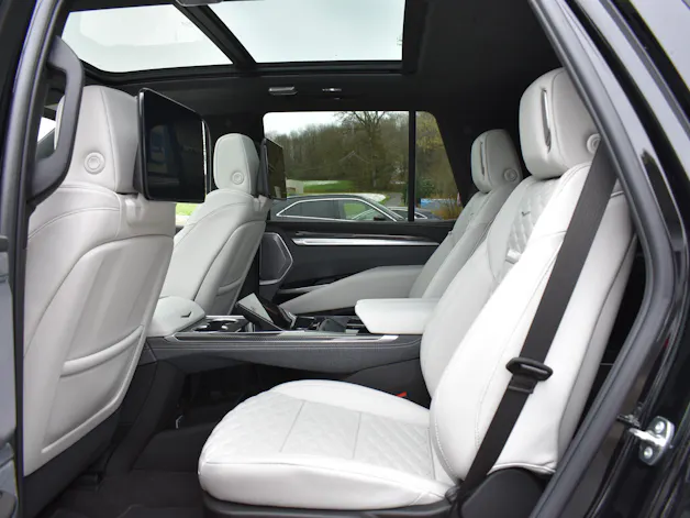 Cadillac Escalade-V 2025