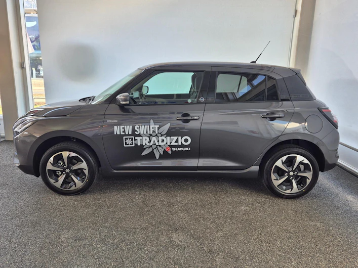 Fahrzeugbild SUZUKI SWIFT