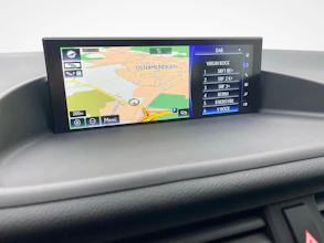 https://vehicle.imgix.net/4255033/08d6311b-1617-4559-b9e4-4ab588bbed3a.jpg