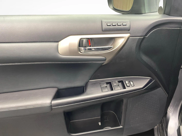 image du véhicule LEXUS CT