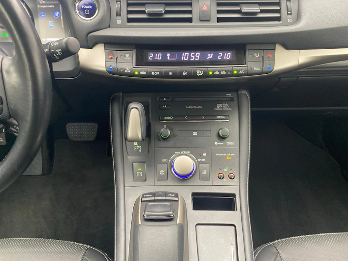 image du véhicule LEXUS CT