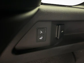 Fahrzeugbild LAND ROVER Discovery Sport 1.5 T 270e Landmark