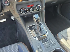 https://vehicle.imgix.net/4255140/98d35783-4cbe-437c-a6e1-5da1b3336381.jpg