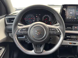 Suzuki Swift 1.2 Sakura Top Hybrid 4x4