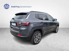 https://vehicle.imgix.net/4255158/70e60a95-ca79-4e2d-98fb-a6c28784771e.jpg
