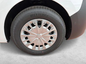 https://vehicle.imgix.net/4255159/f6d6098c-67f6-4faa-aa42-000cca157986.jpg