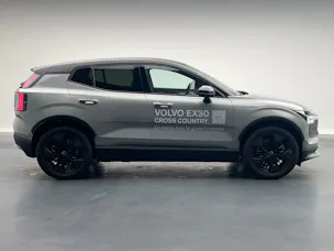 Volvo EX30 CC E60 Twin Performance AWD
